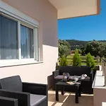 Βίλα M & S - 4 Bedroom With Heated Pool
