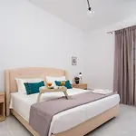M & S - 4 Bedroom With Heated Pool Βίλα Παστίδα