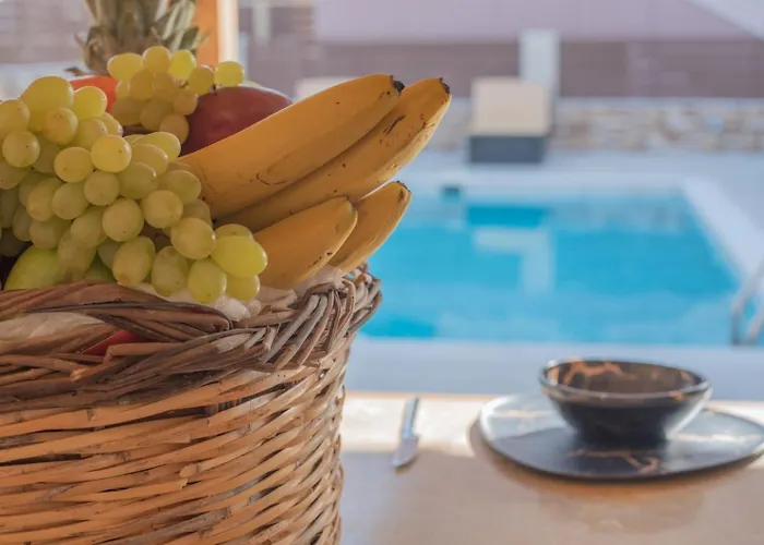 M & S - 4 Bedroom With Heated Pool