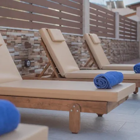 Villa M & S - 4 Bedroom With Heated Pool Pastida