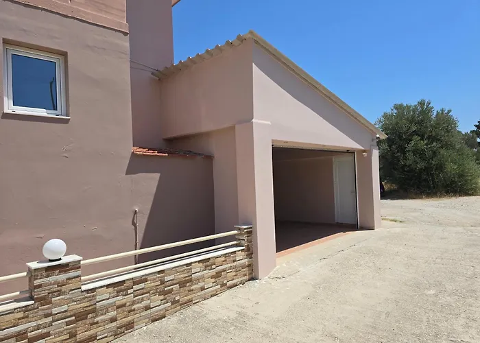 M & S - 4 Bedroom With Heated Pool *