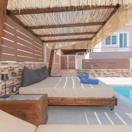 Villa M & S - 4 Bedroom With Heated Pool