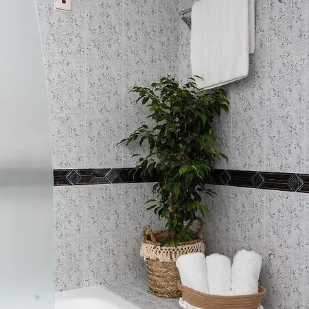 וילה M & S - 4 Bedroom With Heated Pool