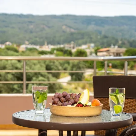 M & S - 4 Bedroom With Heated Pool *