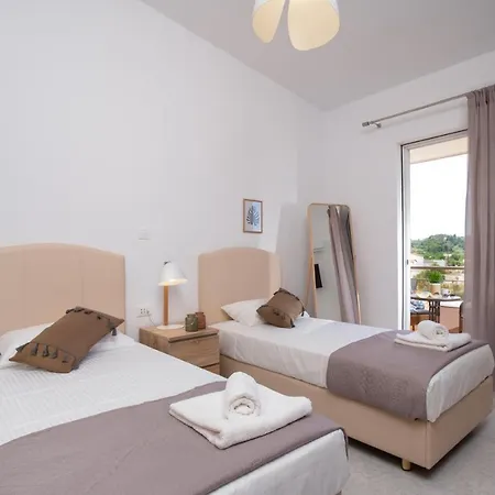 Villa M & S - 4 Bedroom With Heated Pool *