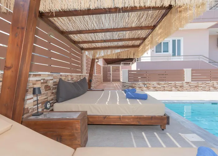 Villa M & S - 4 Bedroom With Heated Pool