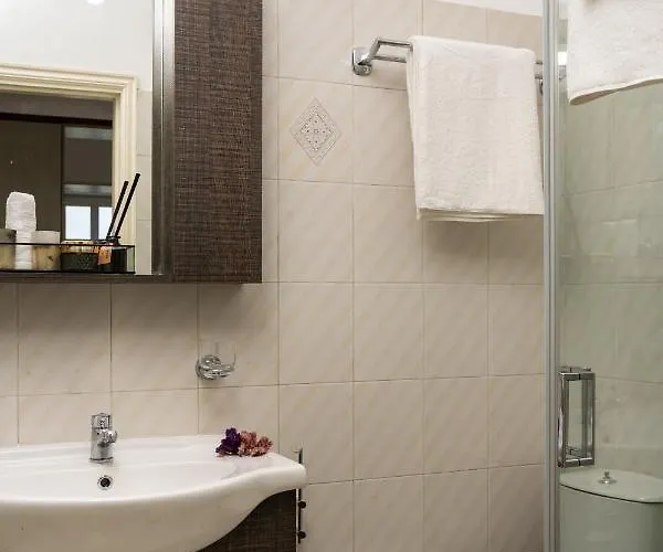 M & S - 4 Bedroom With Heated Pool * 파스티다