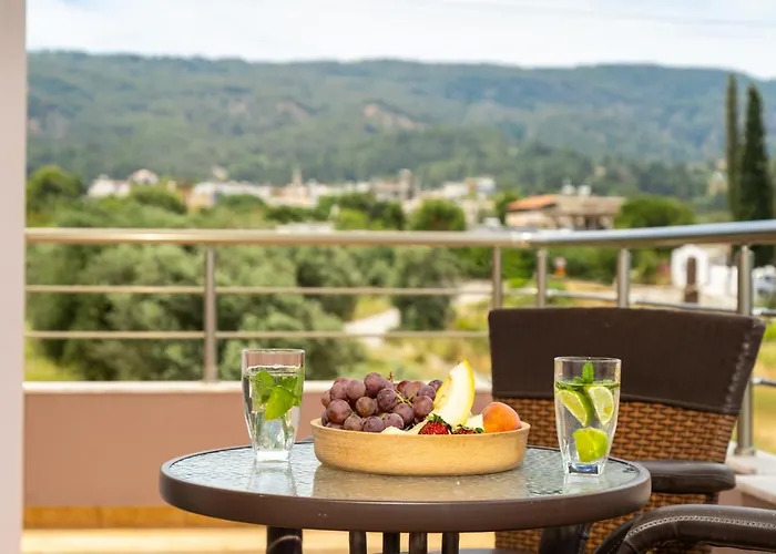 M & S - 4 Bedroom With Heated Pool *