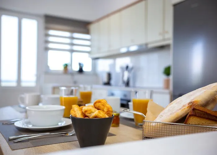 M & S - 4 Bedroom With Heated Pool *