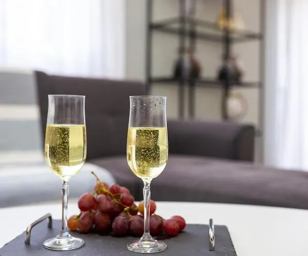 M & S - 4 Bedroom With Heated Pool 빌라 *