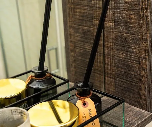 M & S - 4 Bedroom With Heated Pool * 파스티다